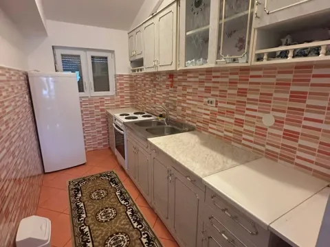 Rent, two bedroom apartment, 70m², Makedonsko naselje, Bar - image 5