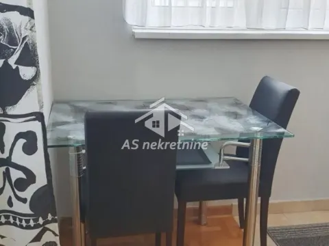 Izdavanje, dvosoban stan, 40m², Crveni Krst, Beograd - image 10