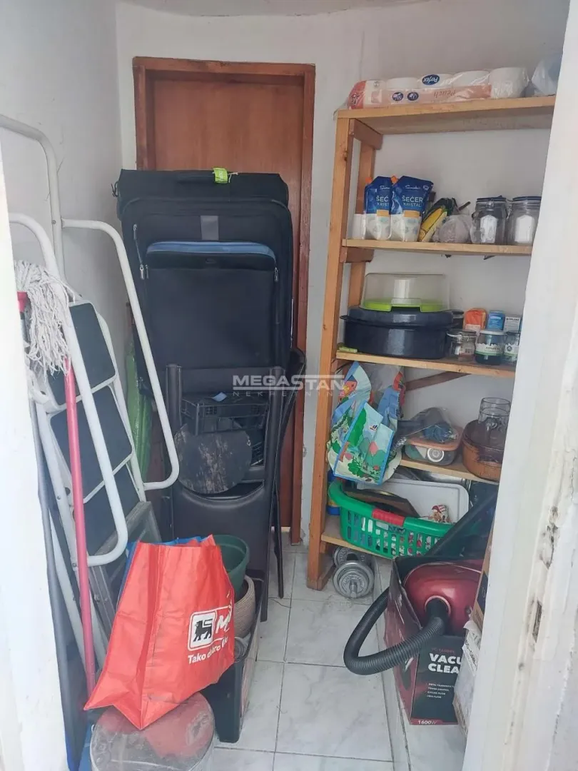 Prodaja, trosoban stan, 107m², Savski Venac, Beograd