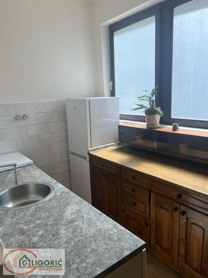 Prodaja, četvorosoban stan, 100m², Savski Venac, Beograd