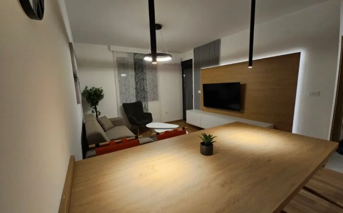 Izdavanje, dvosoban stan, 65m², City Kvart, Podgorica