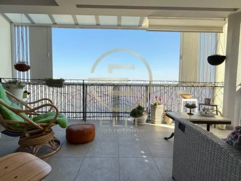 Prodaja, kuća, 273m², Petrovaradin, Novi Sad - image 9