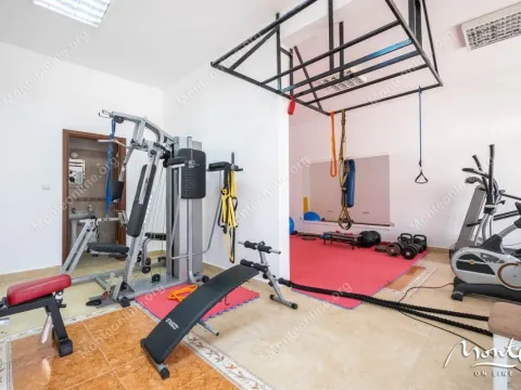 Prodaja, dvosoban stan, 48m², Dobrota, Kotor - image 33