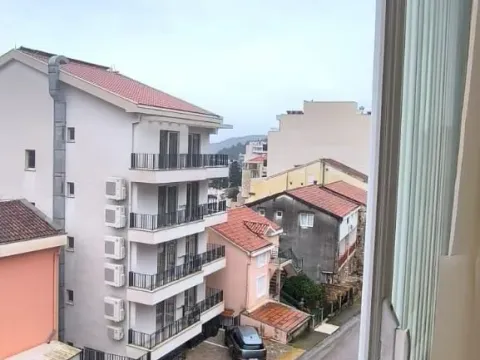 Sale, two bedroom apartment, 65m², Bečići, Budva - image 12