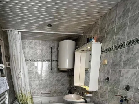 Izdavanje, dvosoban stan, 70m², Centar, Tivat - image 10