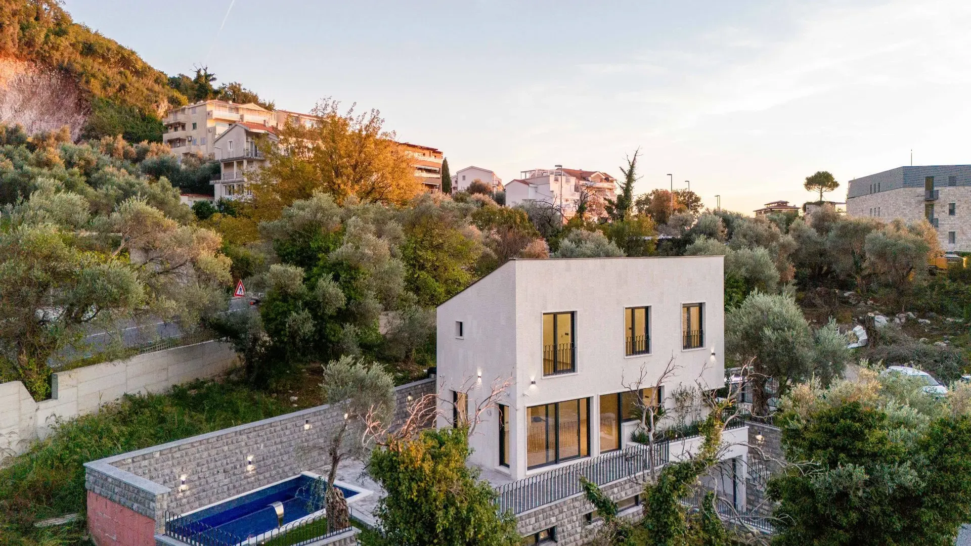 Sale, house, 240m², Kamenovo, Budva