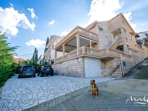 Prodaja, kuća, 210m², Krašići, Tivat - image 2