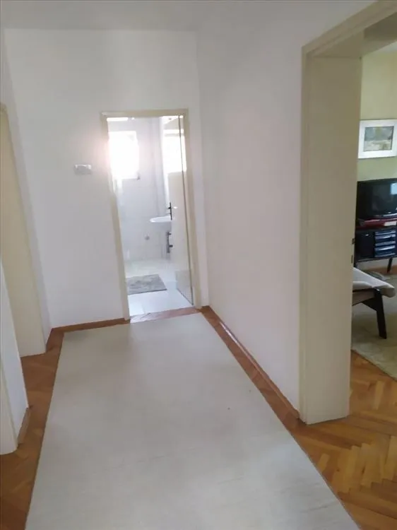 Prodaja, kuća, 180m², Surdulica, Srbija