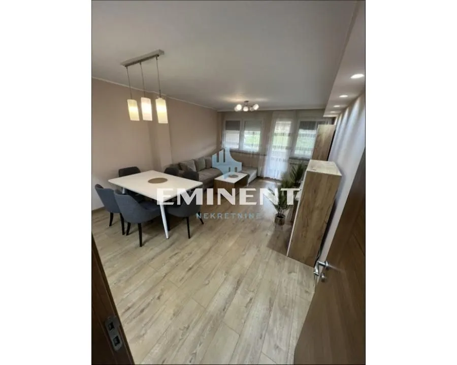 Izdavanje, četvorosoban stan, 75m², Novi Beograd Blok 38, Novi Beograd Sve Podlokacije