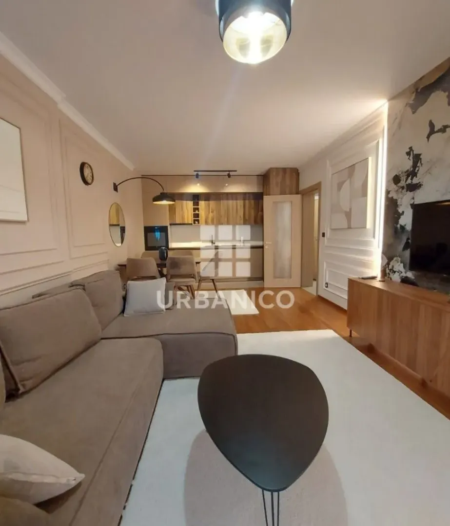 Izdavanje, jednosoban stan, 55m², Master Kvart, Podgorica