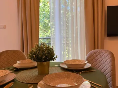 Izdavanje, jednosoban stan, 32m², Lastva Grbaljska, Kotor - image 2