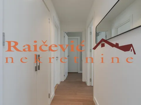 Izdavanje, trosoban stan, 77m², Savski Venac, Beograd - image 12