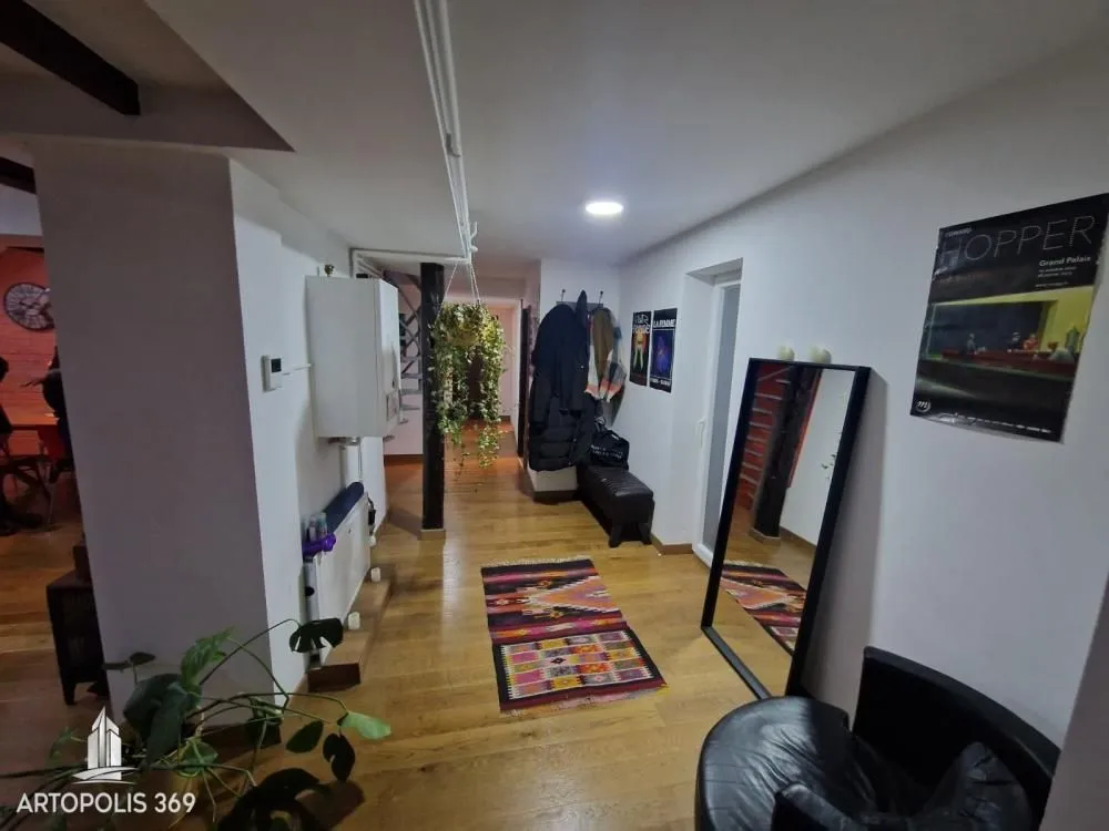 Sale, three bedroom apartment, 95m², Stari Grad, Beograd