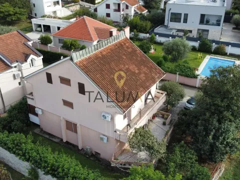 Prodaja, kuća, 298m², Tološi, Podgorica - image 2