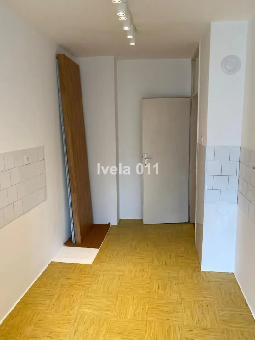 Prodaja, trosoban stan, 85m², Voždovac Sve Podlokacije, Beograd