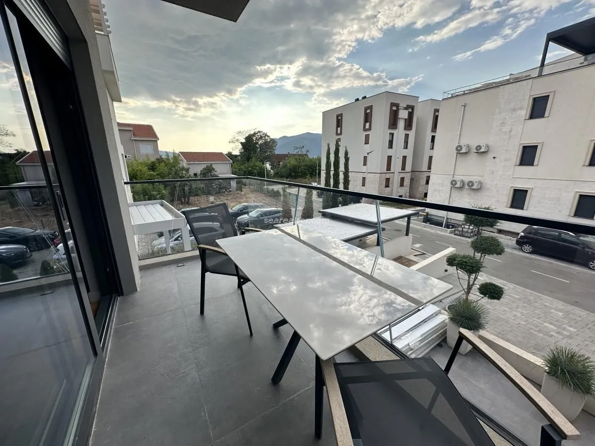 Prodaja, dvosoban stan, 65m², Donja Lastva, Tivat