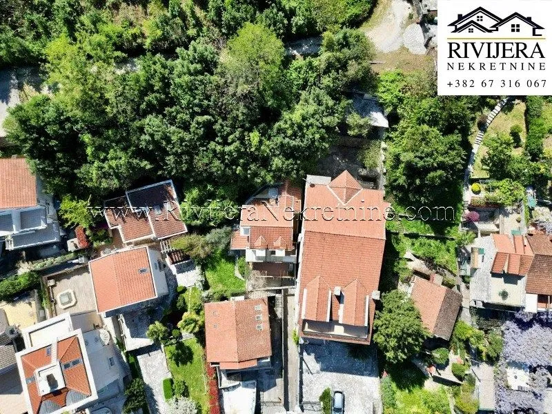 Sale, house, 300m², Stoliv, Kotor