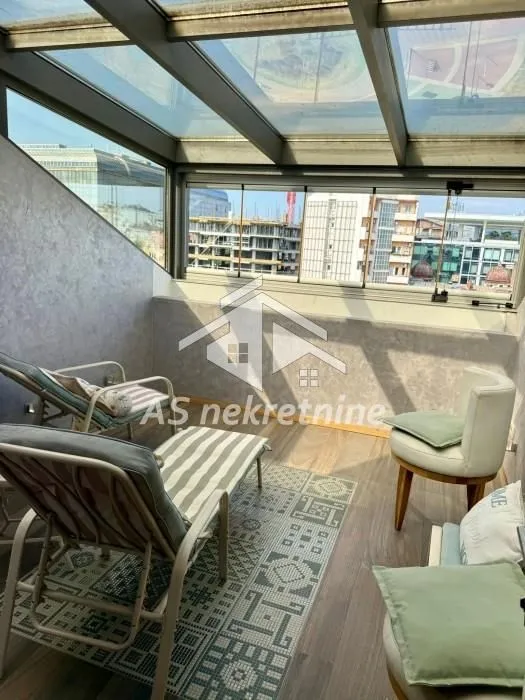 Rent, four bedroom apartment, 250m², Slavija, Vračar Sve Podlokacije