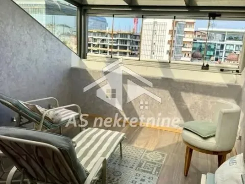 Rent, four bedroom apartment, 250m², Slavija, Vračar Sve Podlokacije - image 24