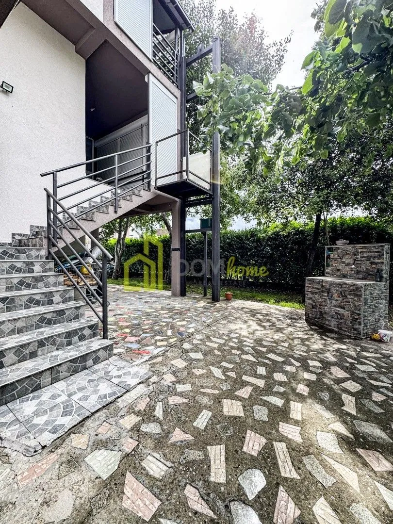 Prodaja, kuća, 273m², Doljani, Podgorica