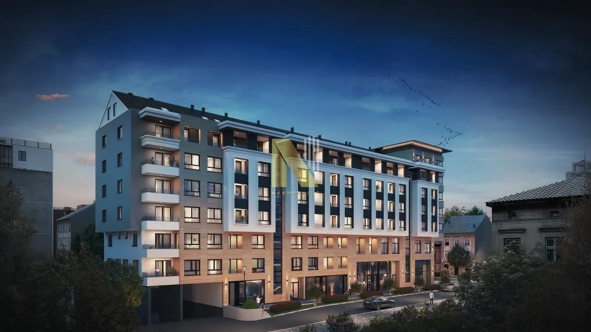 Prodaja, četvorosoban stan, 85m², Centar, Novi Sad
