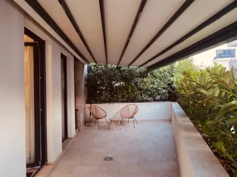 Rent, one bedroom apartment, 75m², Kalimanj, Tivat - image 8