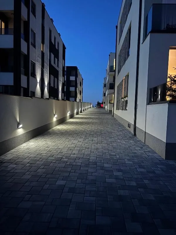 Izdavanje, dvosoban stan, 66m², Zemun Gornji Grad, Zemun Sve Podlokacije