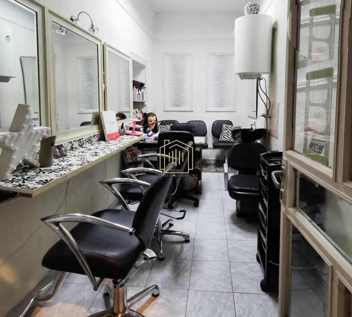 Izdavanje, poslovni prostor, 10m², Centar, Podgorica