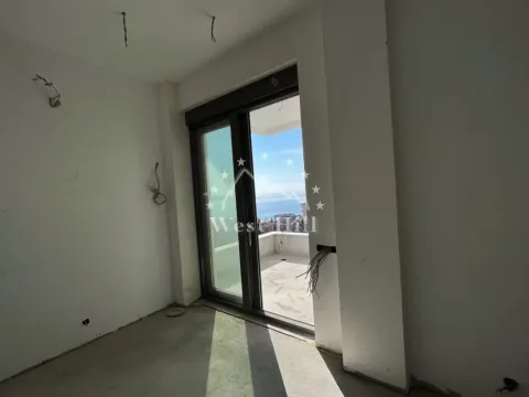 Sale, one bedroom apartment, 27m², Bečići, Budva - image 4