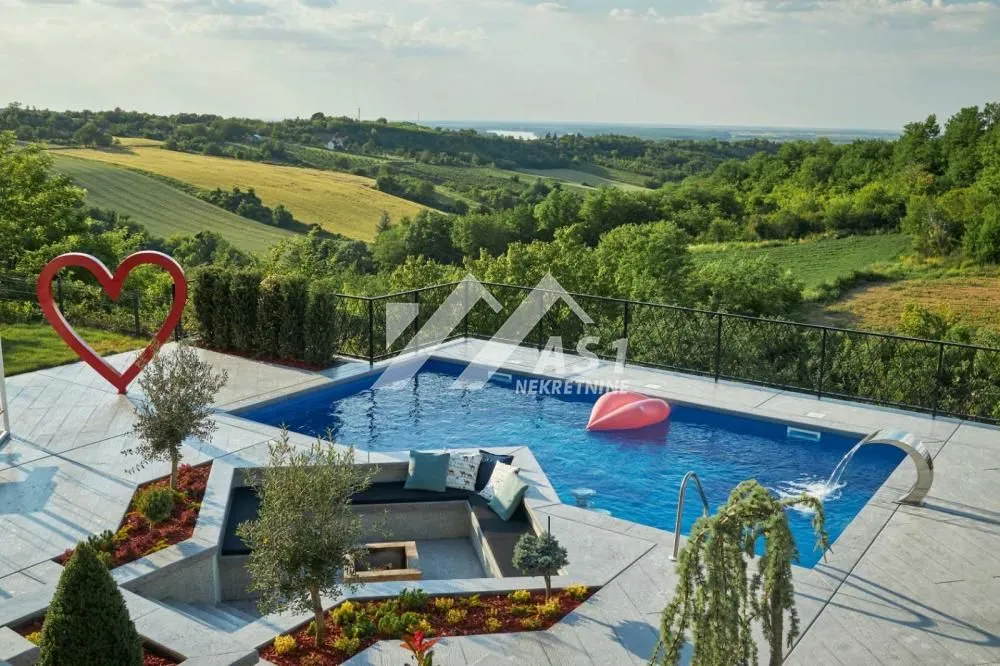 Izdavanje, kuća, 200m², Petrovaradin, Novi Sad