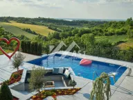 Izdavanje, kuća, 200m², Petrovaradin, Novi Sad - image 1