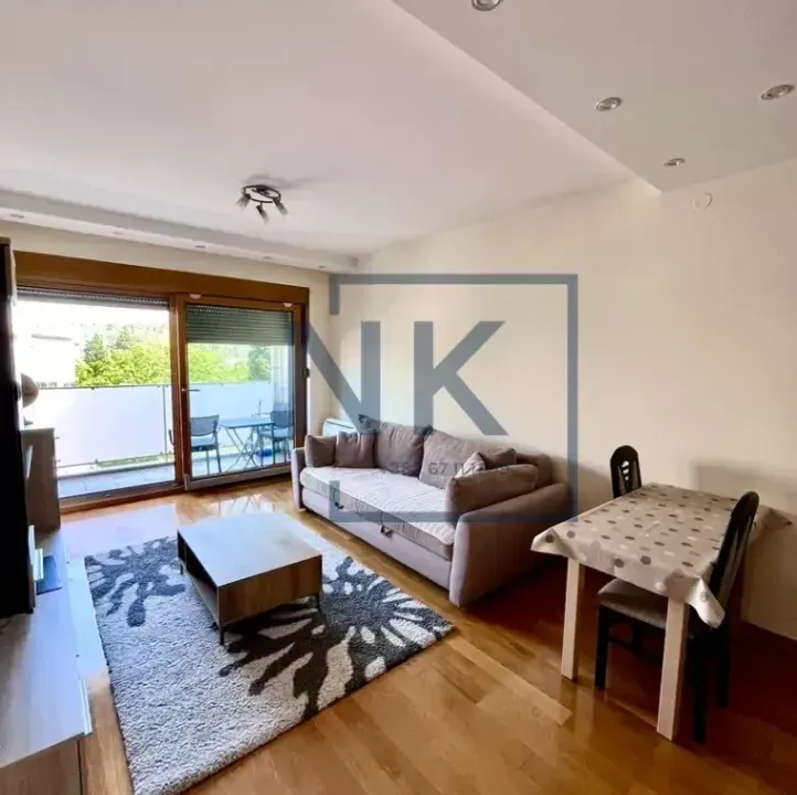 Izdavanje, jednosoban stan, 51m², Momišići, Podgorica