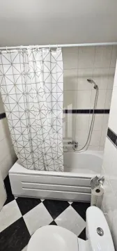 Kupatilo sa kadom, tuš baterijom i zavjesom. - image 6