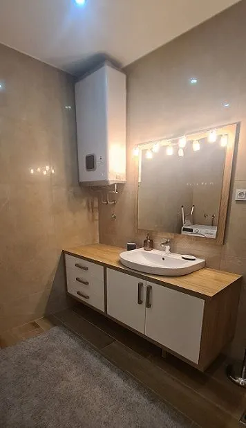 Izdavanje, stan, 180m², Vračar Hram, Vračar Sve Podlokacije