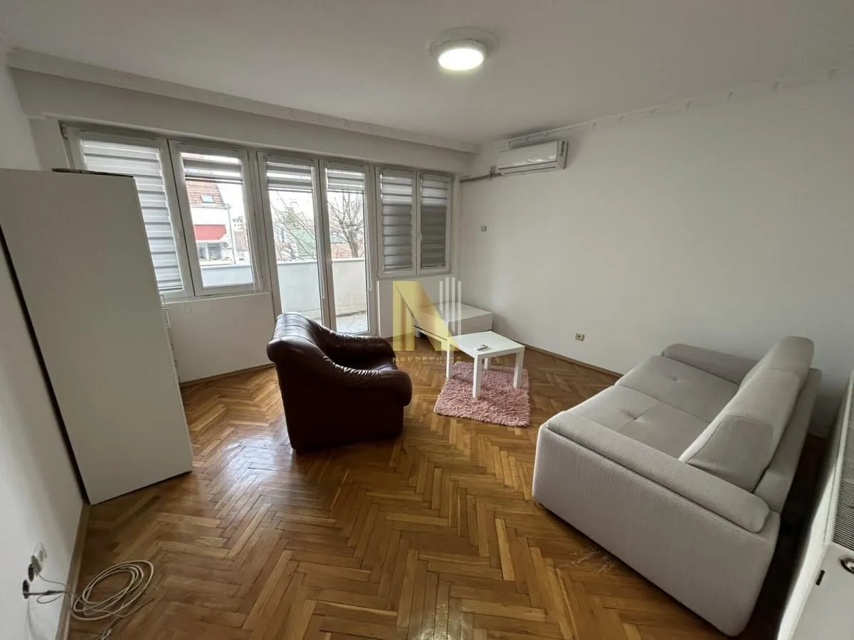 Izdavanje, dvosoban stan, 59m², Adamovićevo Naselje, Novi Sad Sve Podlokacije