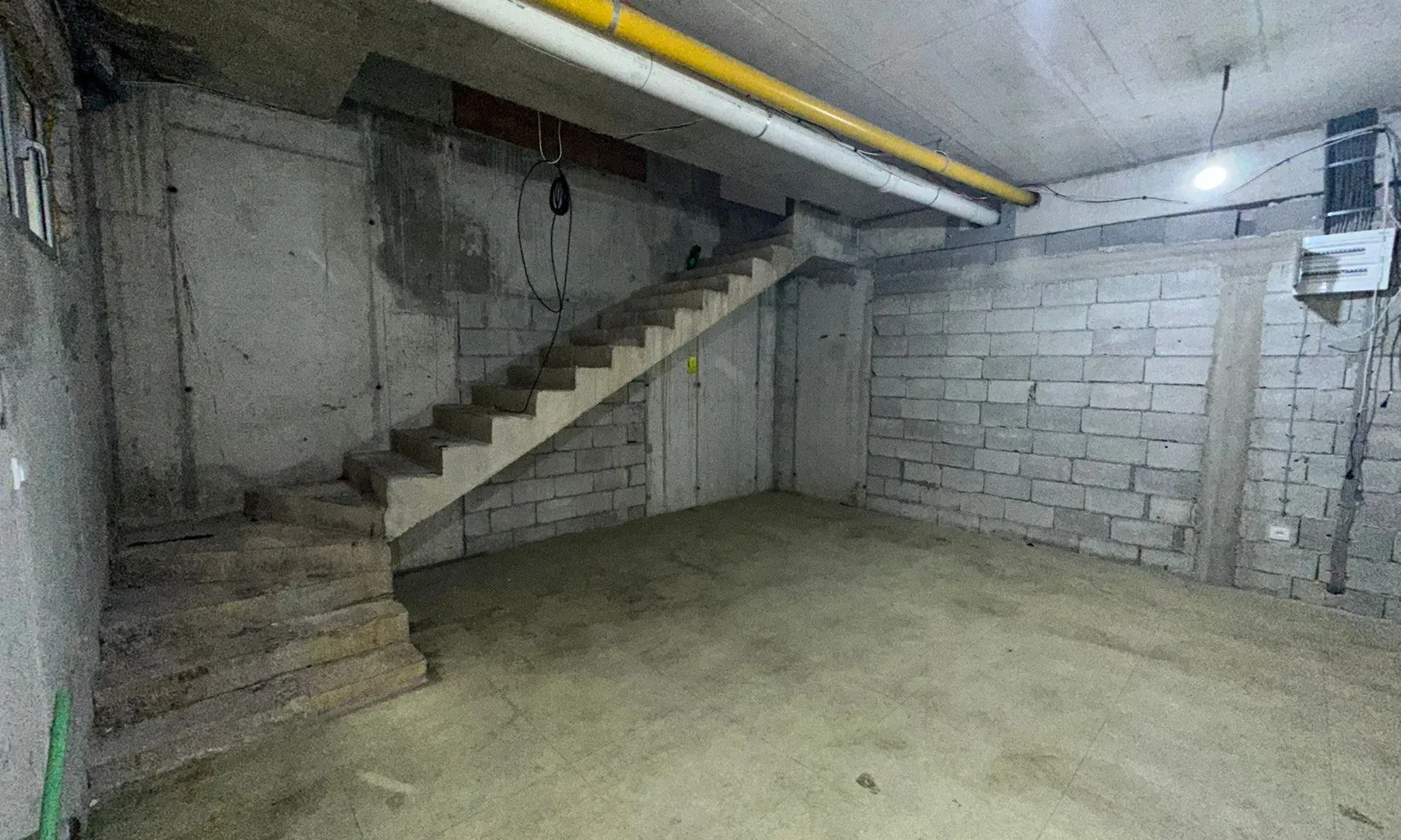 Rent, office space, 92m², Tološi, Podgorica