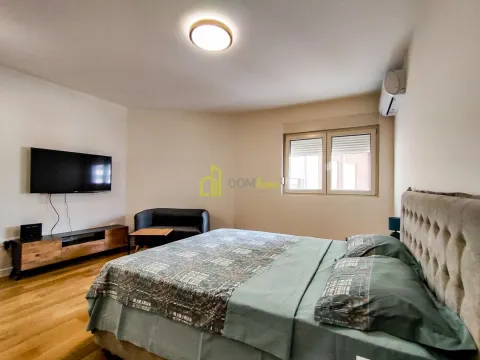 Prodaja, garsonjera, 33m², Central Point, Podgorica - image 2