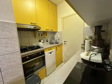 Prodaja, trosoban stan, 65m², Centar, Nikšić - image 3