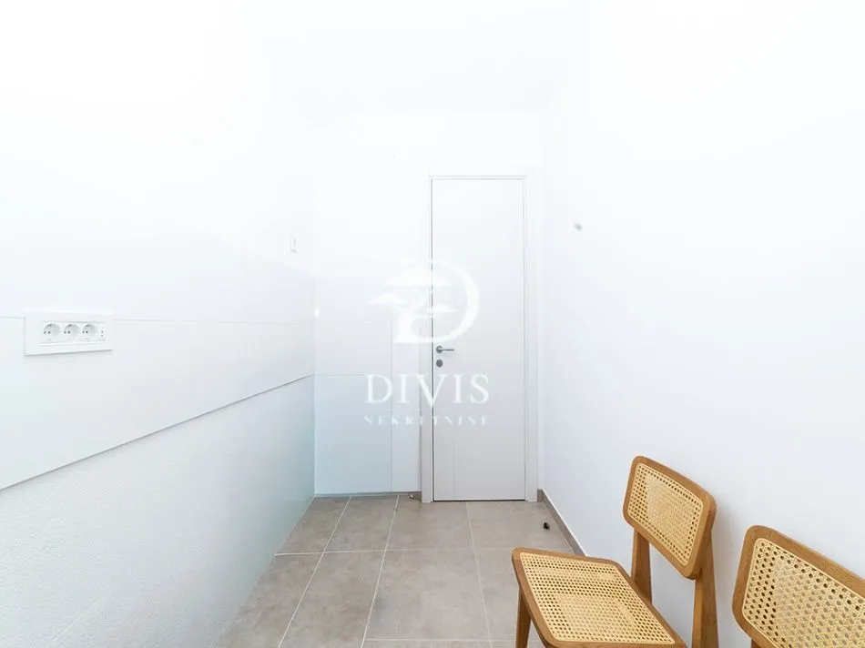 Sale, apartment, 73m², Neimar, Vračar Sve Podlokacije