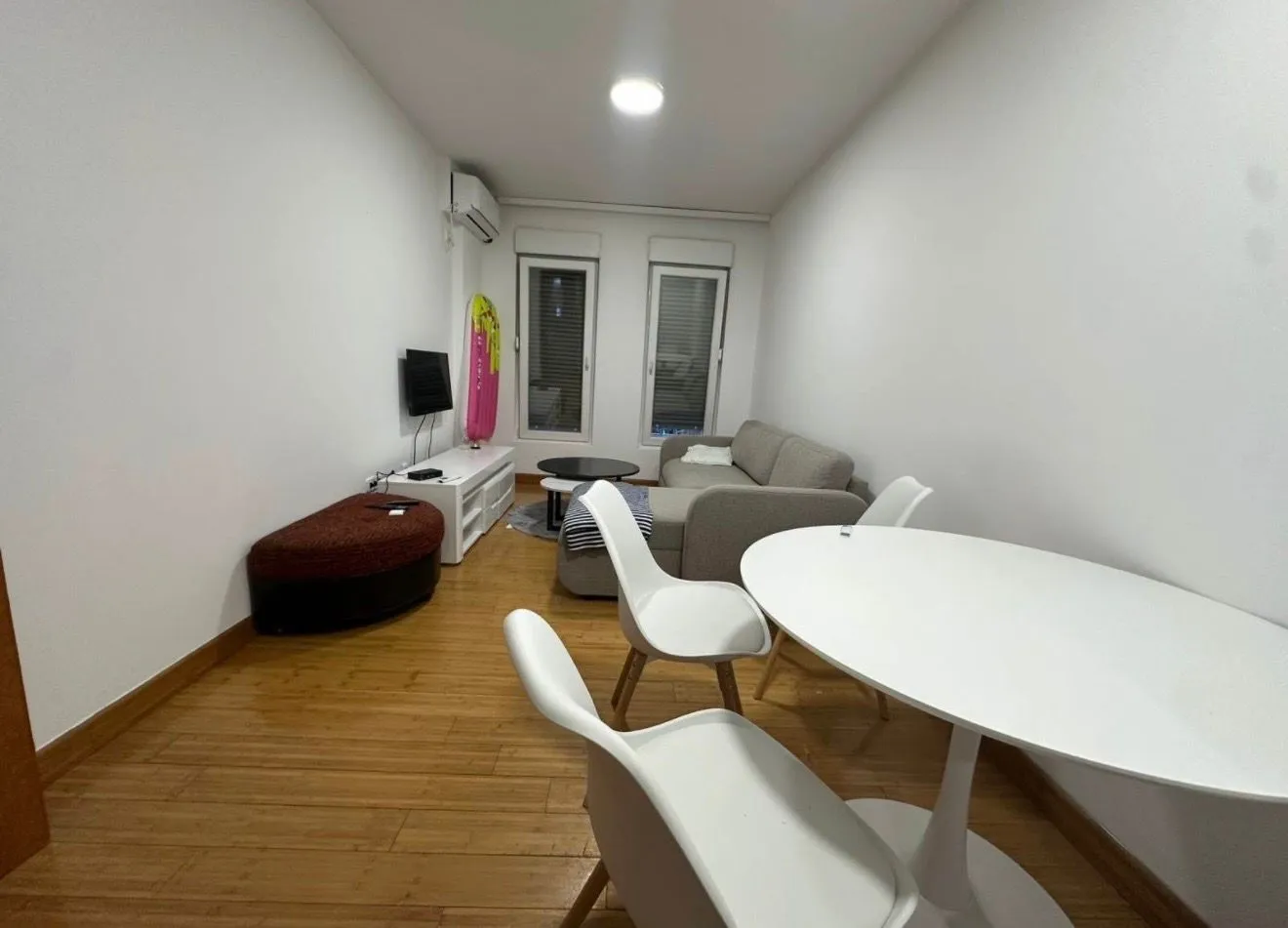 Izdavanje, jednosoban stan, 45m², Vezirov Most, Podgorica