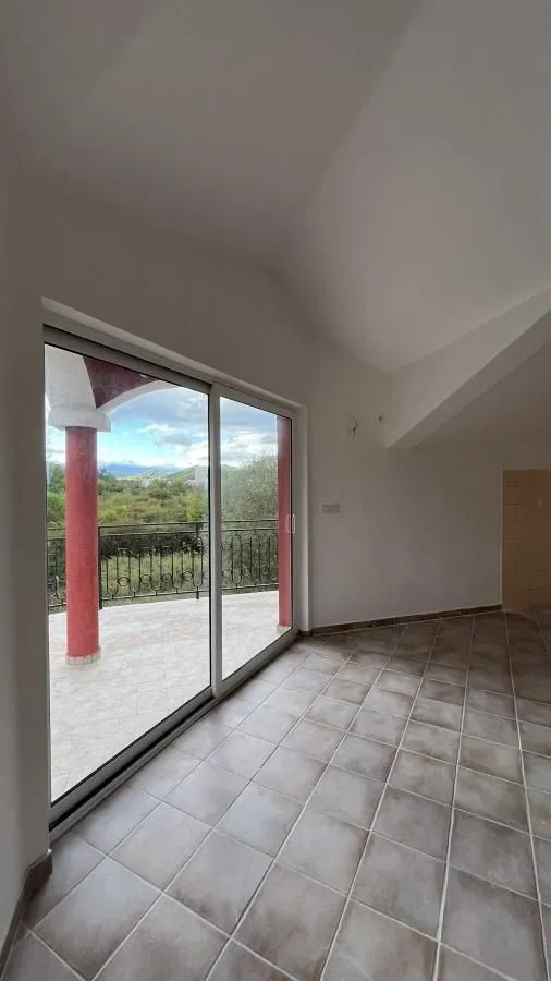 Prodaja, dvosoban stan, 79m², Glavati, Kotor