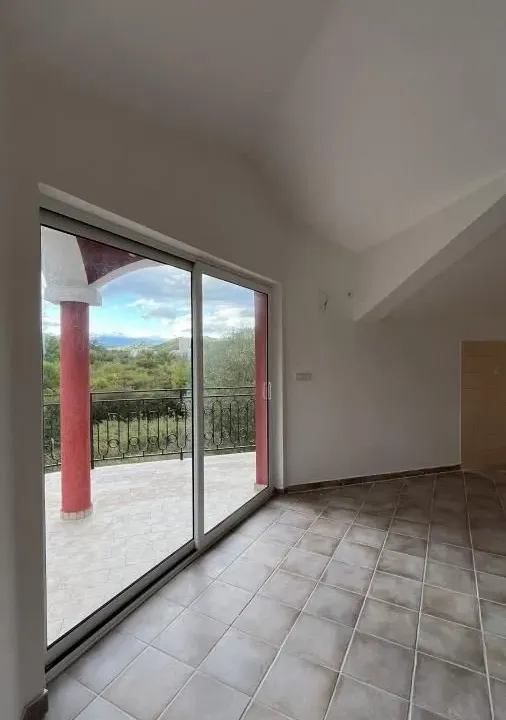 Sale, two bedroom apartment, 79m², Glavati, Kotor