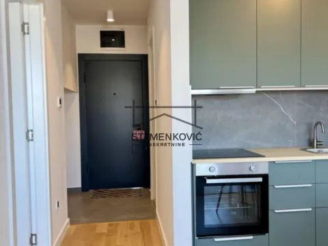 Izdavanje, jednosoban stan, 39m², Petrovaradin, Novi Sad