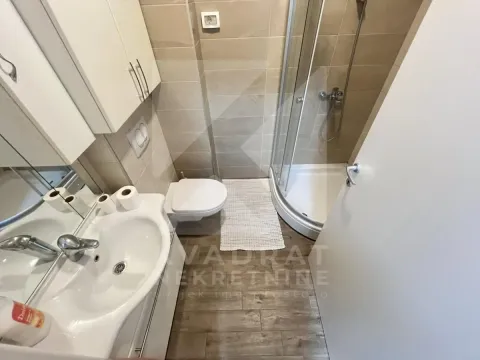 Rent, one bedroom apartment, 45m², City Kej, Podgorica - image 9