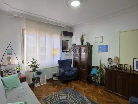 Izdavanje, poslovni prostor, 70m², Poštanska Štedionica, Palilula Sve Podlokacije - image 2