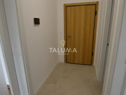 Sale, two bedroom apartment, 76m², Tološi, Podgorica - image 4