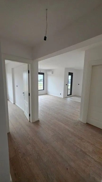 Prodaja, dvosoban stan, 84m², Donja Gorica, Podgorica