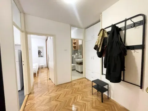 Rent, two bedroom apartment, 61m², Kalenić Pijaca, Vračar Sve Podlokacije - image 10