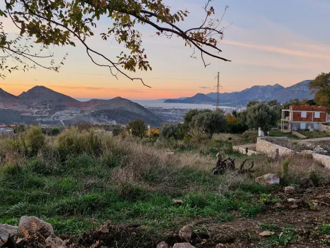 Zemljište in Zaljevo