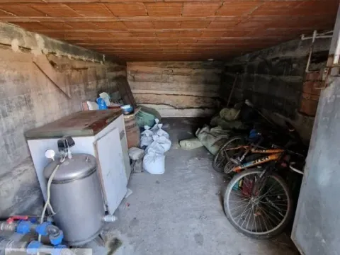 Prodaja, kuća, 300m², Kršna glava, Ub - image 27